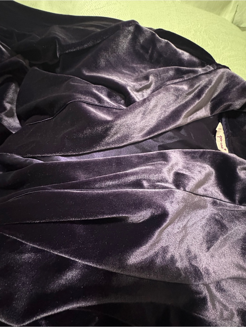 M&S Velvet Women's Robe- Deep Purple Size S/M